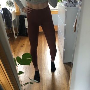 Lululemon Wunder Under 25” Leggings, rust color